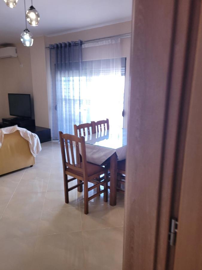Marina Apartment Sarandë 外观 照片