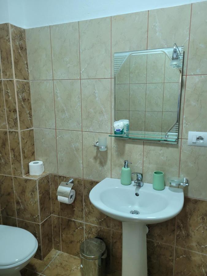 Marina Apartment Sarandë 外观 照片