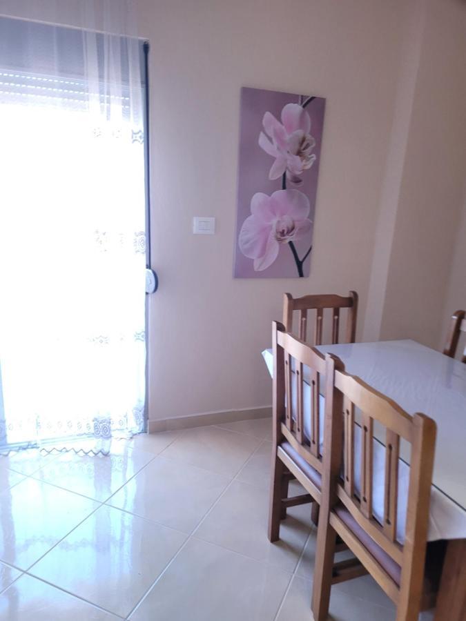 Marina Apartment Sarandë 外观 照片